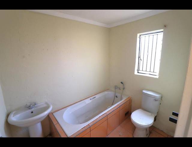 3 BEDROOM PROPERTY TO RENT IN GLEN RIDGE